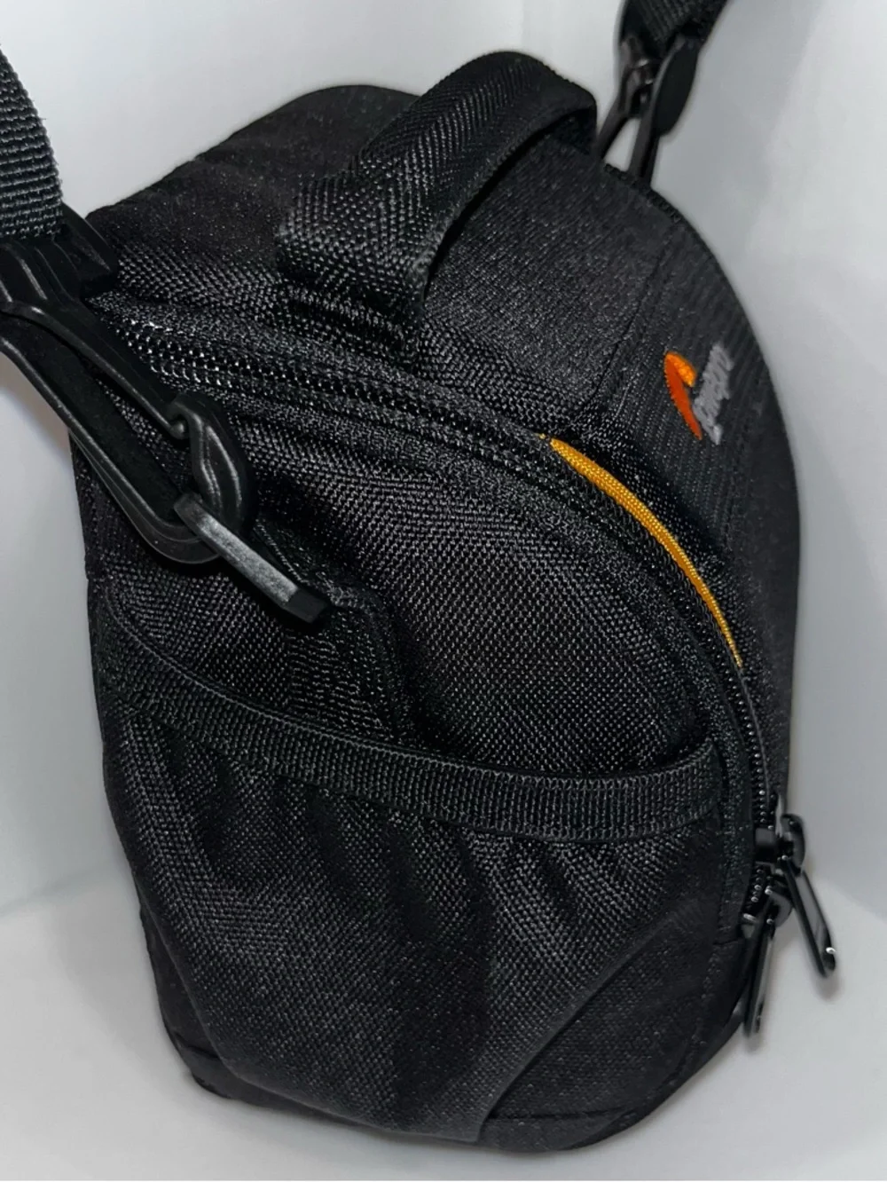 Lowepro Adventura SH 100R II Camera / Camcorder Bag Case -7” X 6” Long Adj Strap